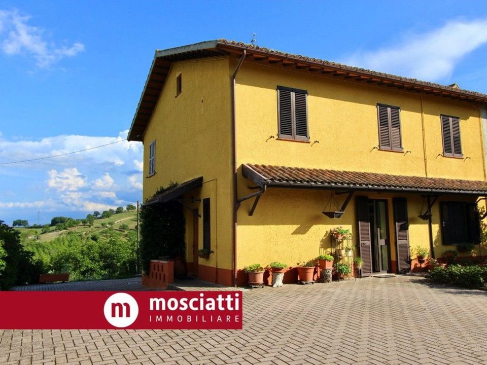 Landejendom i Esanatoglia, Macerata - foto 1