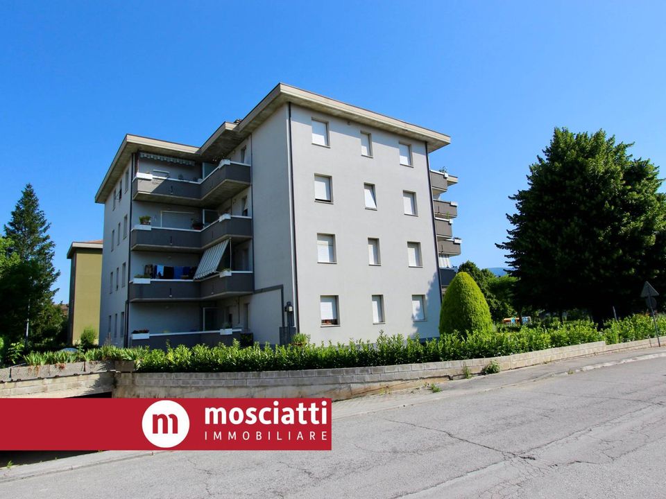Parkeringsplads i Matelica, Macerata - foto 1