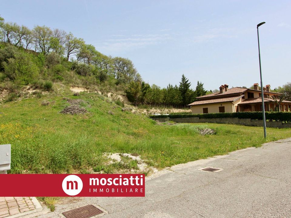 Helårsgrund i Esanatoglia, Macerata - foto 2