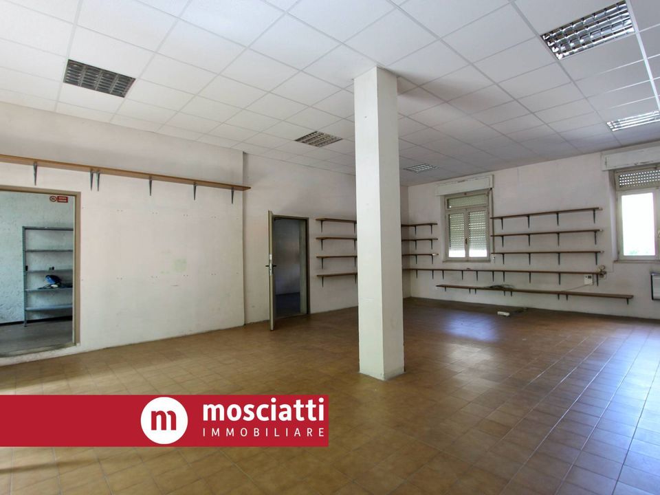 Erhvervsejendom i Matelica, Macerata - foto 3