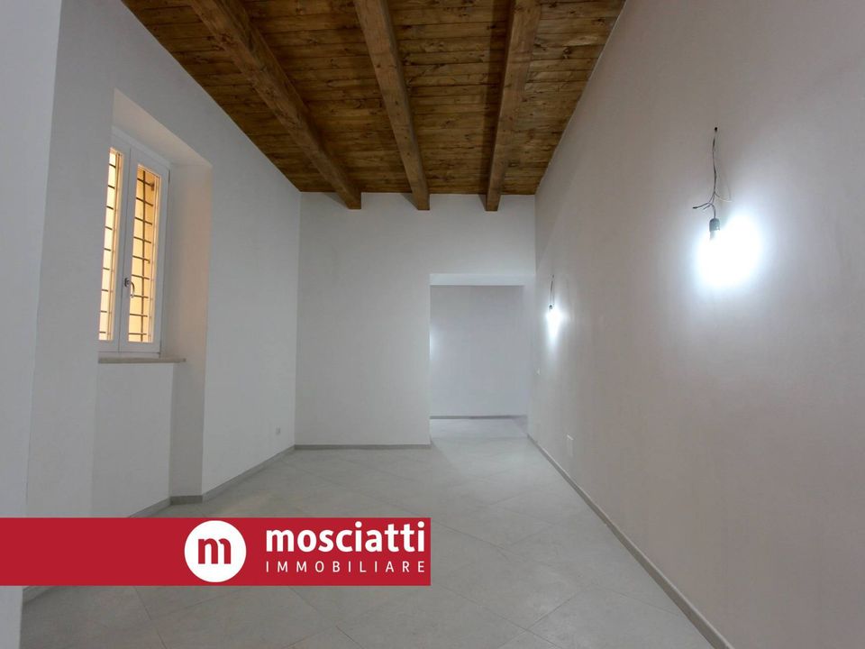 Erhvervsejendom i Matelica, Macerata - foto 5