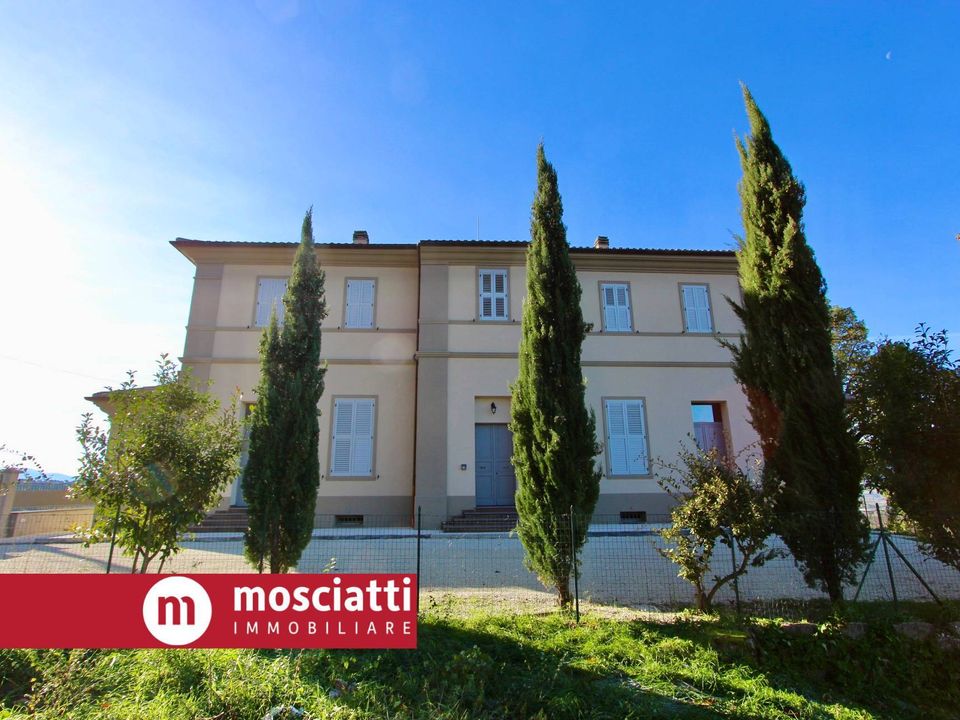 Erhvervsejendom i Matelica, Macerata - foto 1