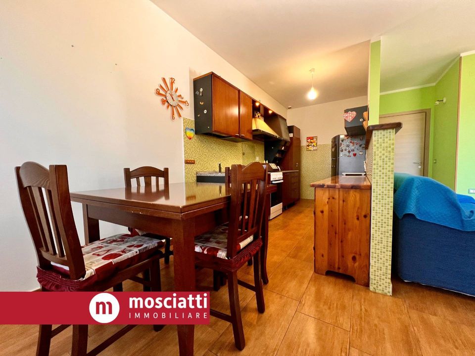 Erhvervsejendom i Castelraimondo, Macerata - foto 3