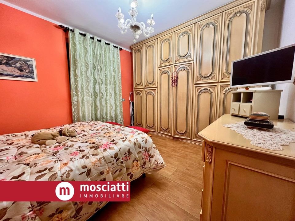 Erhvervsejendom i Castelraimondo, Macerata - foto 5