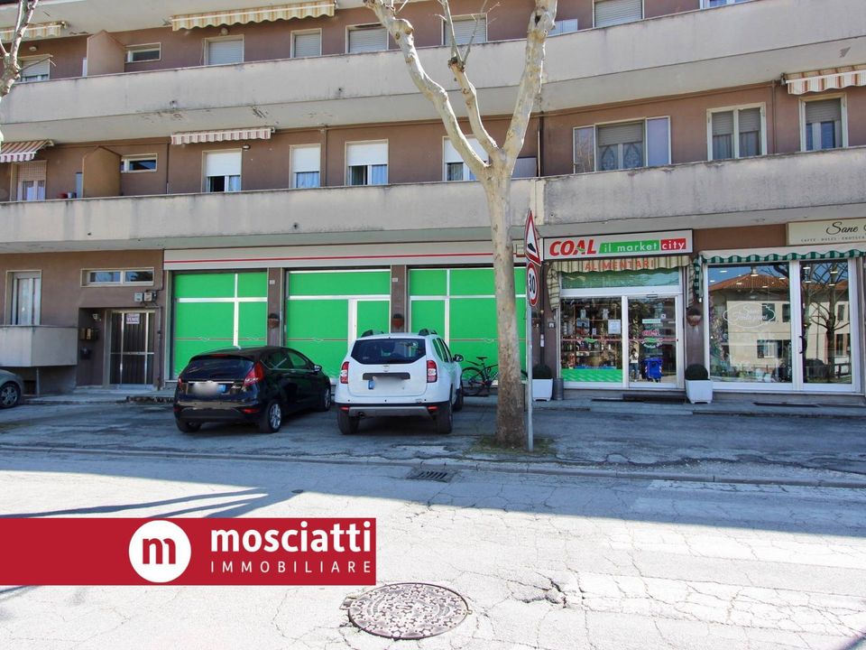 Erhvervsejendom i Matelica, Macerata - foto 1