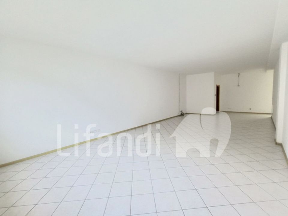 Erhvervsejendom i Merano, South Tyrol - foto 2