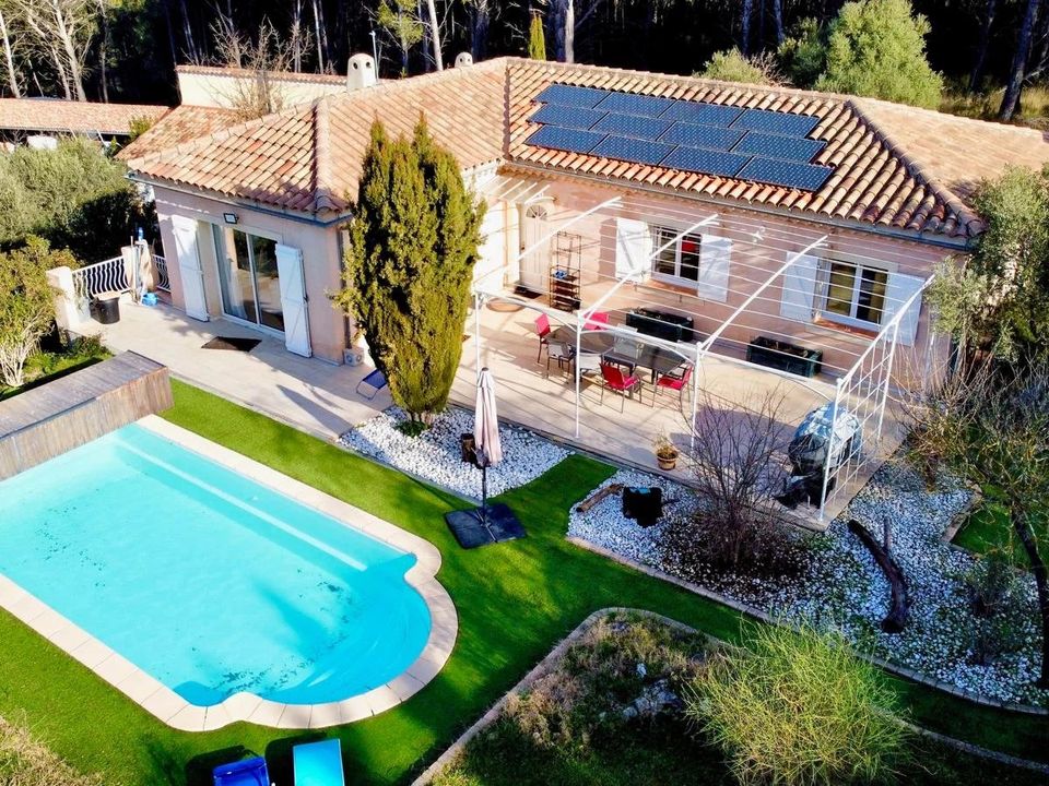 Villa i Cuges-les-Pins, Bouches-du-Rhone - foto 1