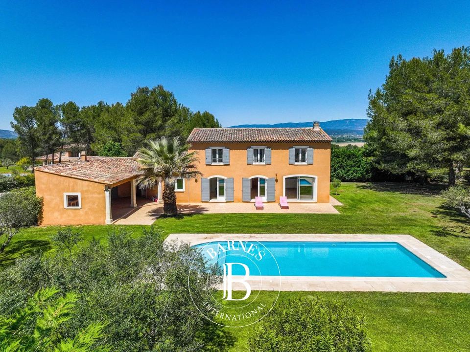 Villa a Meyrargues, Bouches-du-Rhone - foto 1