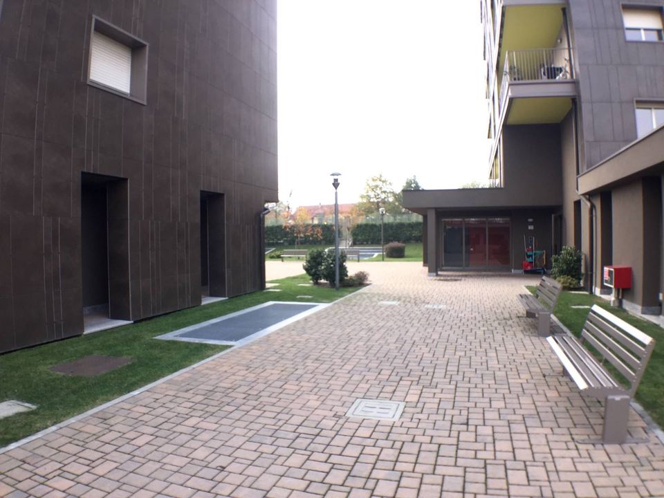 Parkeringsplads i Milan, Milan - foto 2