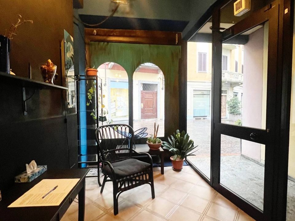 L'establiment comercial a Vercelli, Vercelli - foto 3