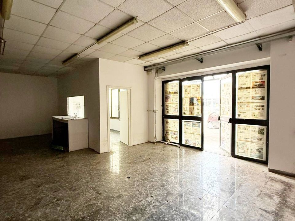 Commercial property in Caresanablot, Vercelli - photo 2