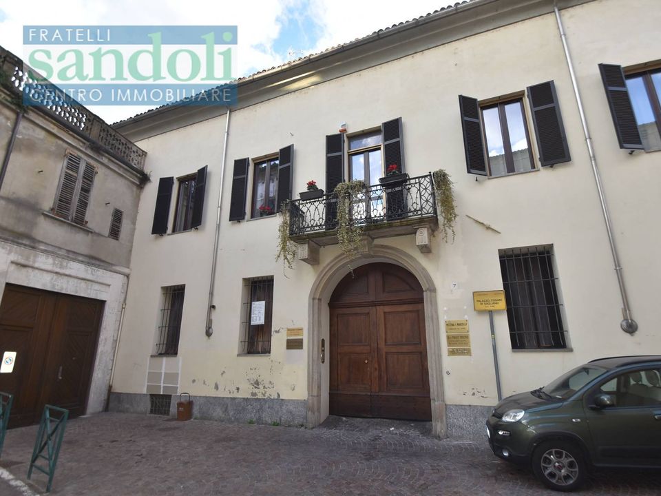 Erhvervsejendom i Vercelli, Vercelli - foto 1