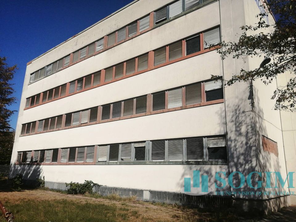 Erhvervsejendom i Lainate, Milan - foto 4
