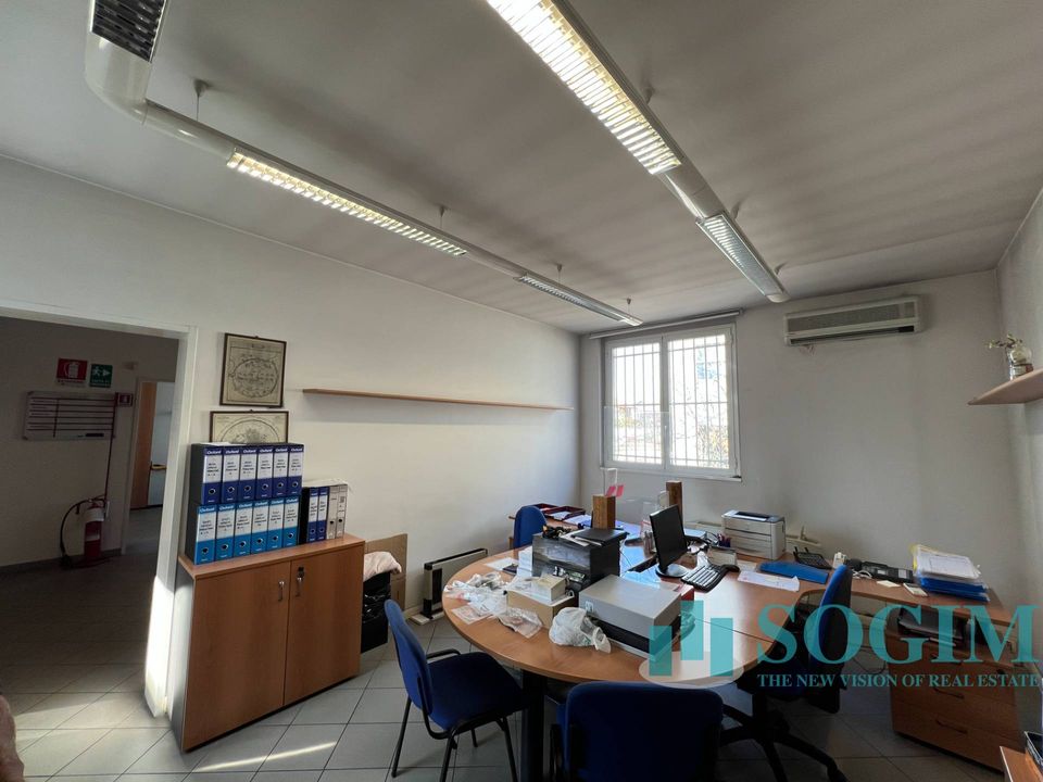 Propiedad comercial en Santo Stefano Ticino, Milan - foto 4
