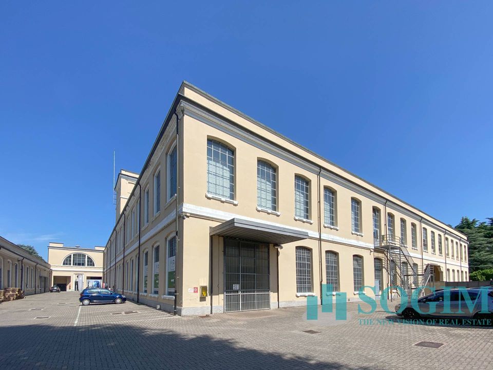 Erhvervsejendom i Gallarate, Varese - foto 1
