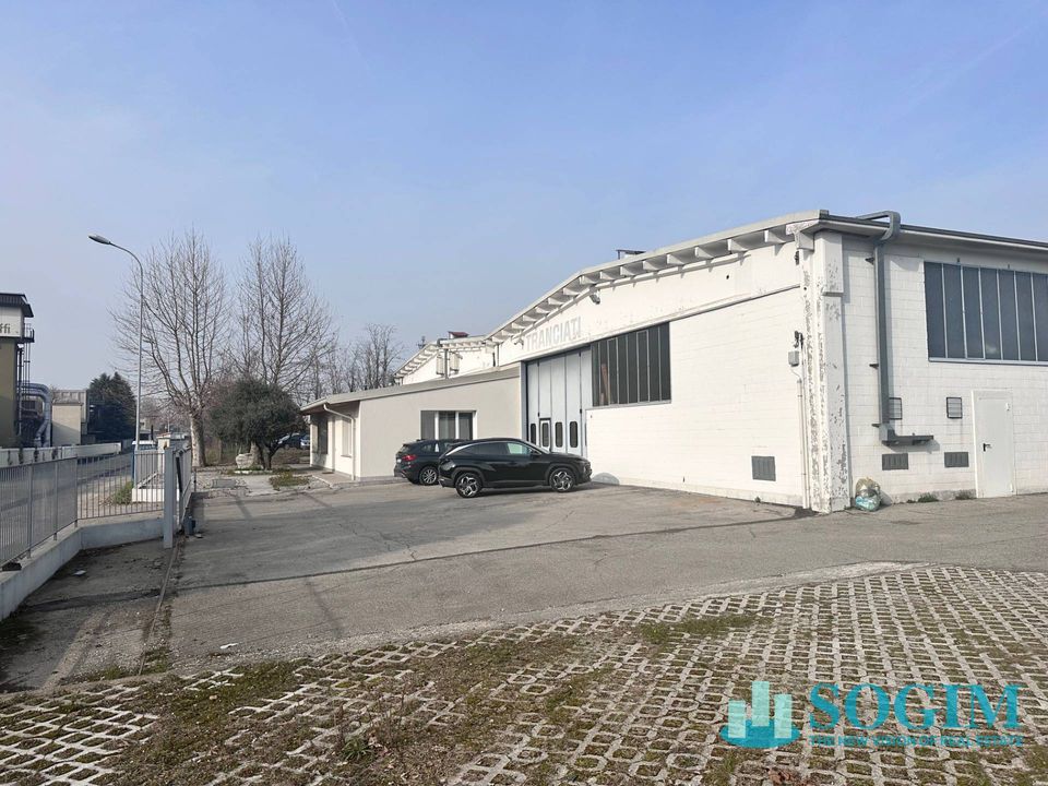 Erhvervsejendom i Lentate sul Seveso, Monza and Brianza - foto 2