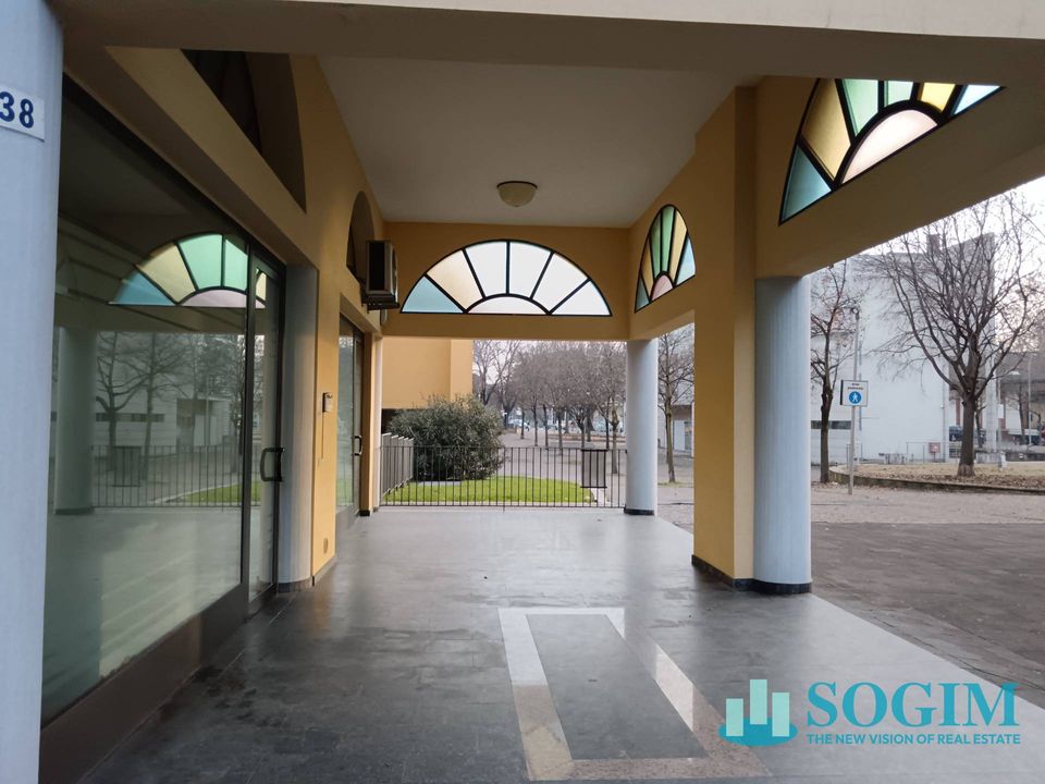 Erhvervsejendom i Lissone, Monza and Brianza - foto 4