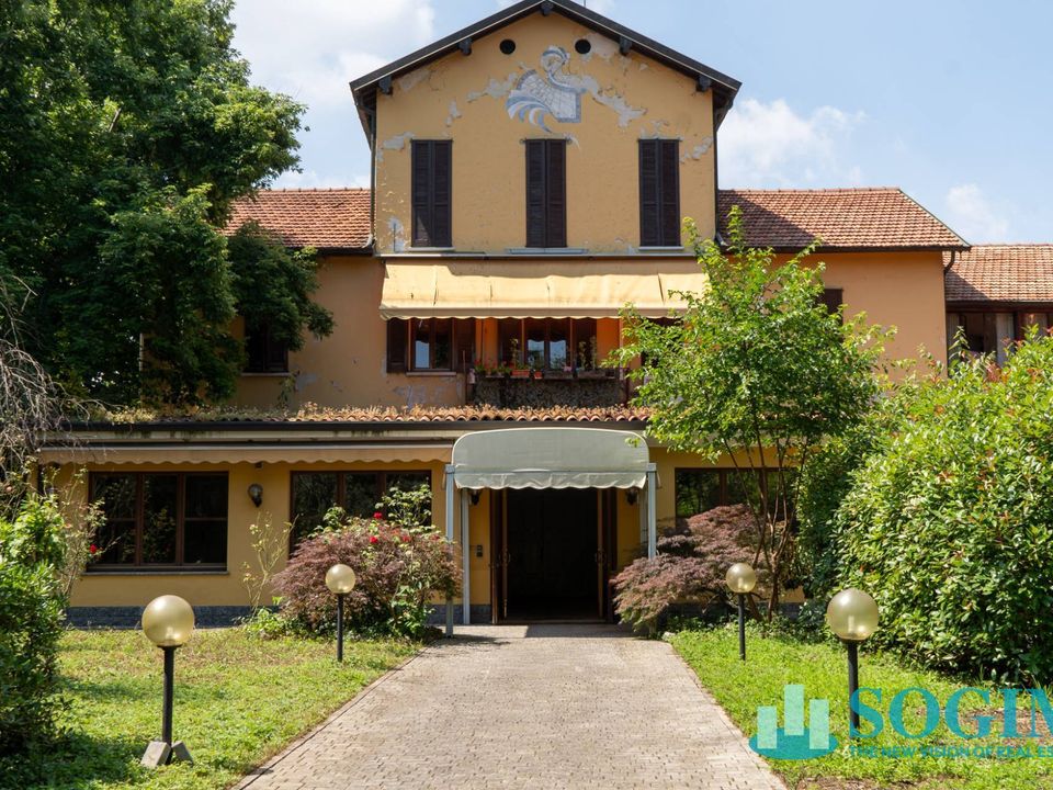 Erhvervsejendom i Monza, Monza and Brianza - foto 1