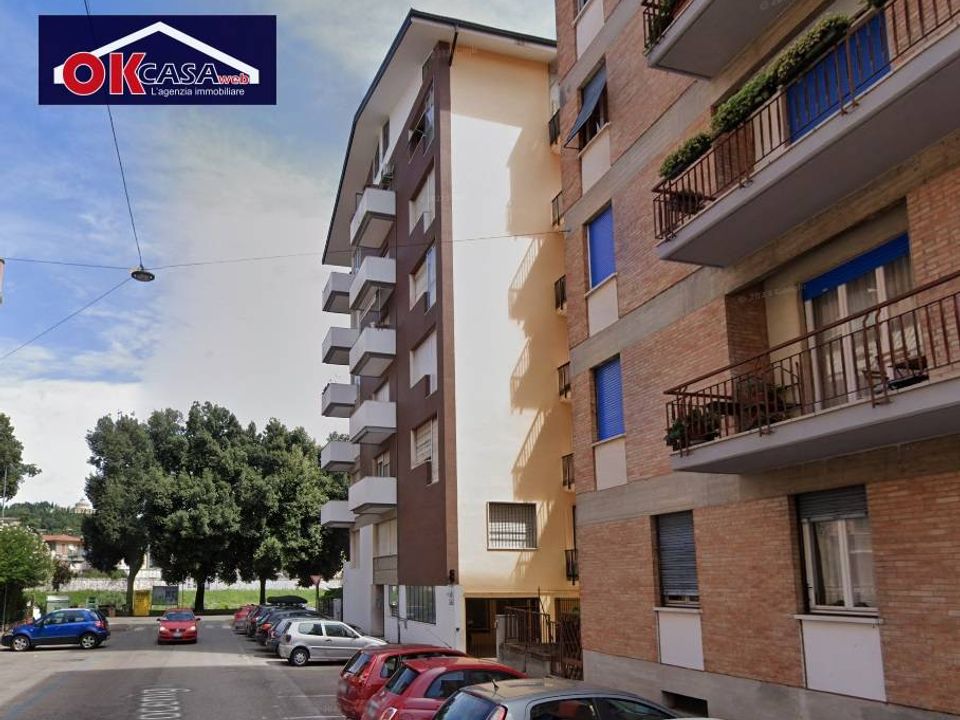 Parkeringsplass i Verona, Verona - bilde 2