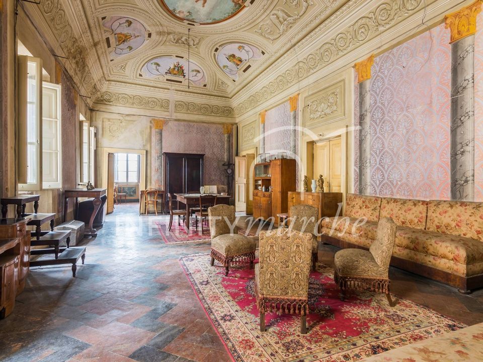 Erhvervsejendom i Montecarotto, Ancona - foto 1