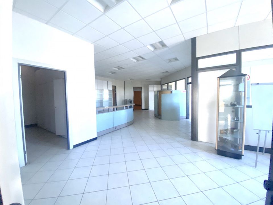 Erhvervsejendom i Cesena, Forli-Cesena - foto 1