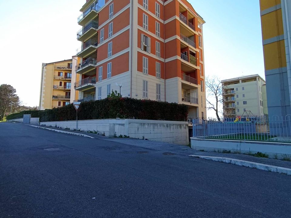 Lejlighed i Terni, Terni - foto 1