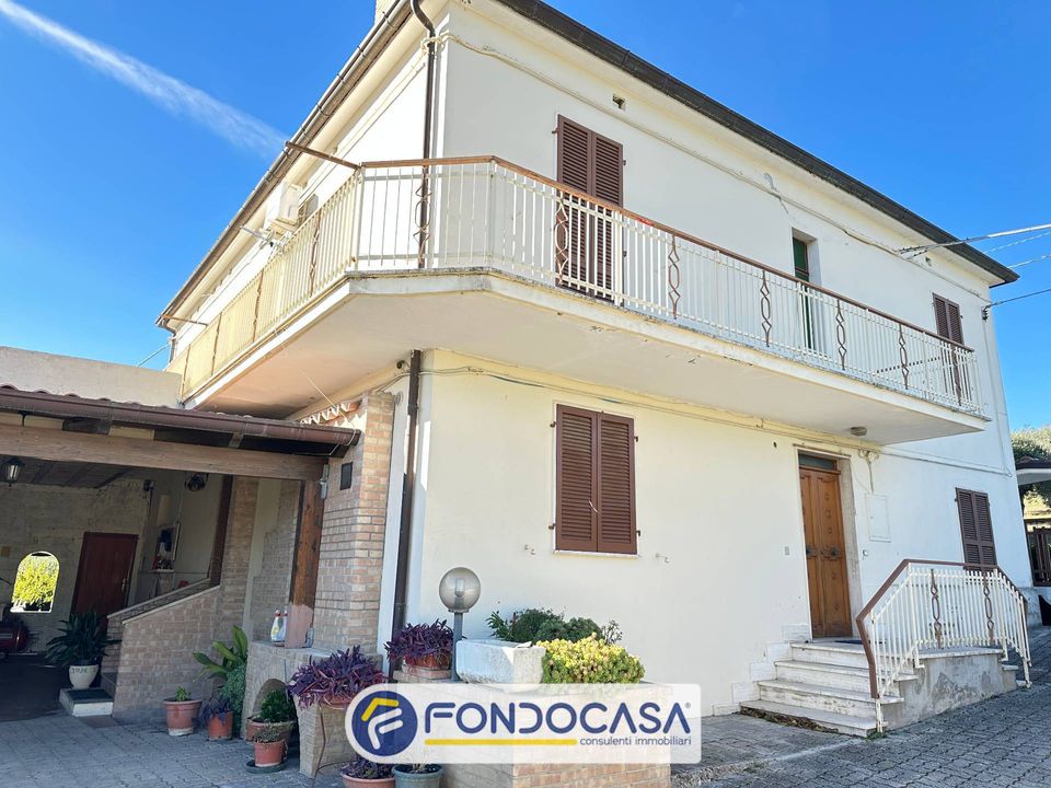 Villa i Civitella del Tronto, Teramo - foto 1