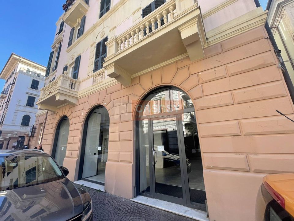 Erhvervsejendom i Albenga, Savona - foto 1