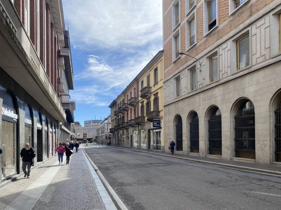 Erhvervsejendom i Varese, Varese - foto 1