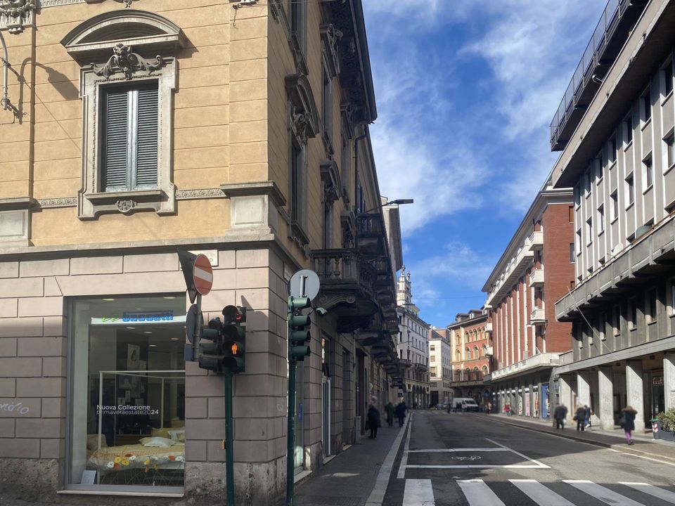 Erhvervsejendom i Varese, Varese - foto 2