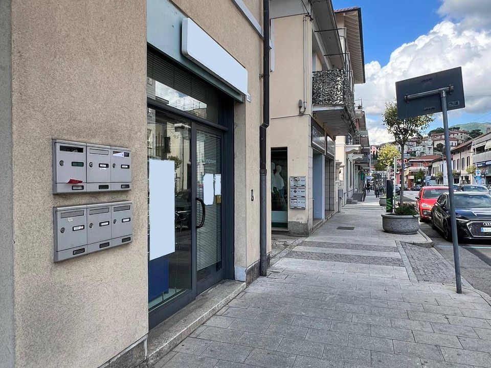 Erhvervsejendom i Besozzo, Varese - foto 3