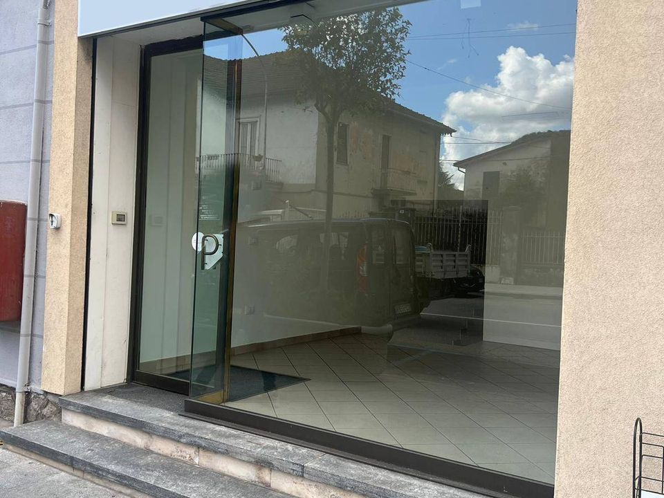 Erhvervsejendom i Besozzo, Varese - foto 2