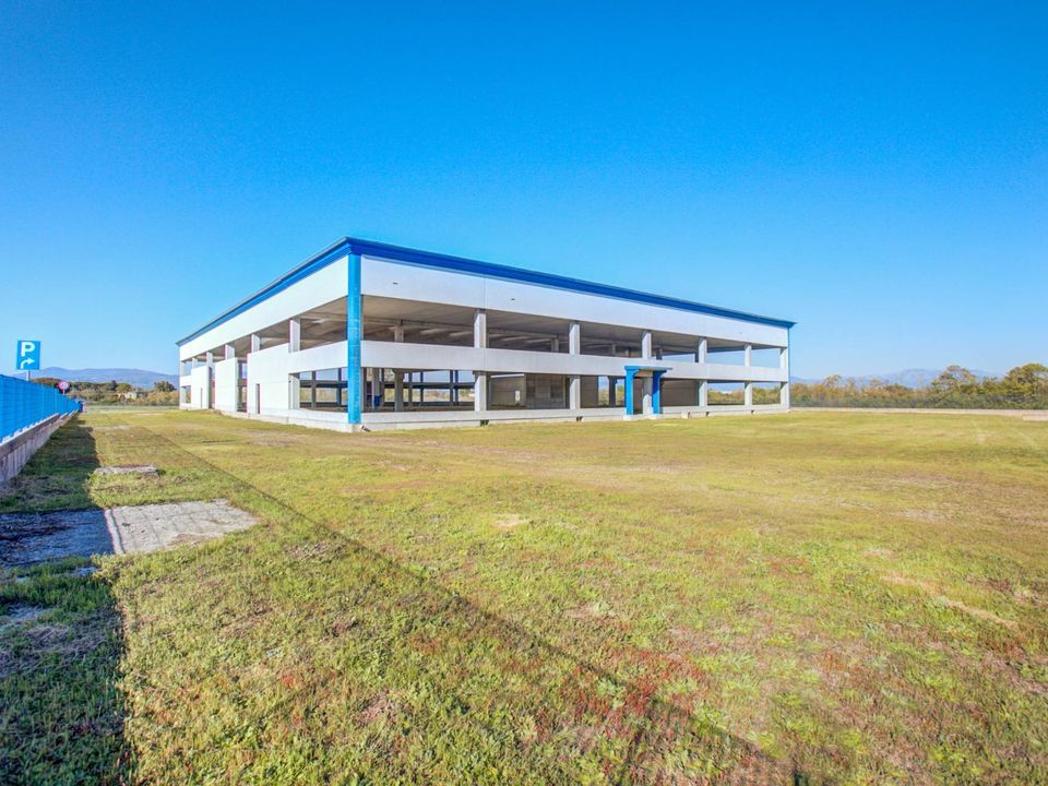 Commercial property in Aprilia, Latina - photo 1