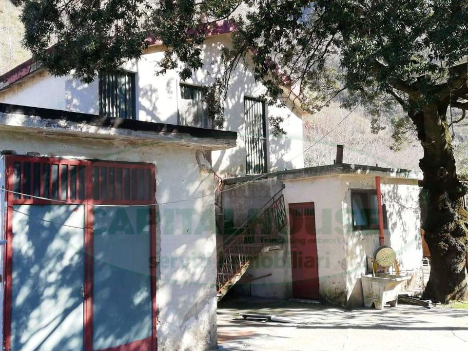 Helårsgrund i Quadrelle, Avellino - foto 1