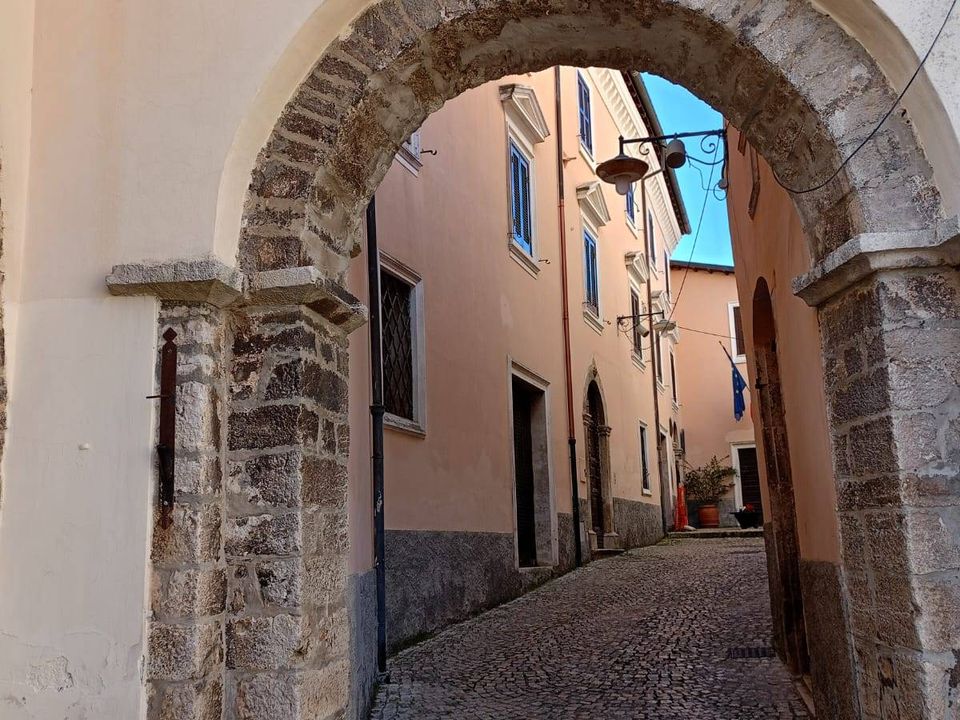 Erhvervsejendom i Maenza, Latina - foto 1