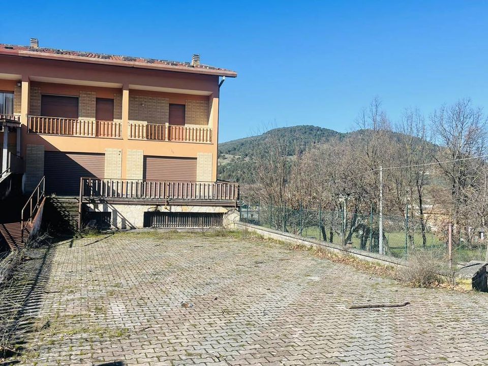Erhvervsejendom i Alatri, Frosinone - foto 2