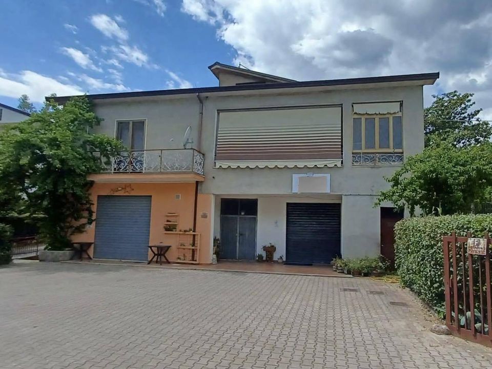 Erhvervsejendom i Alatri, Frosinone - foto 1