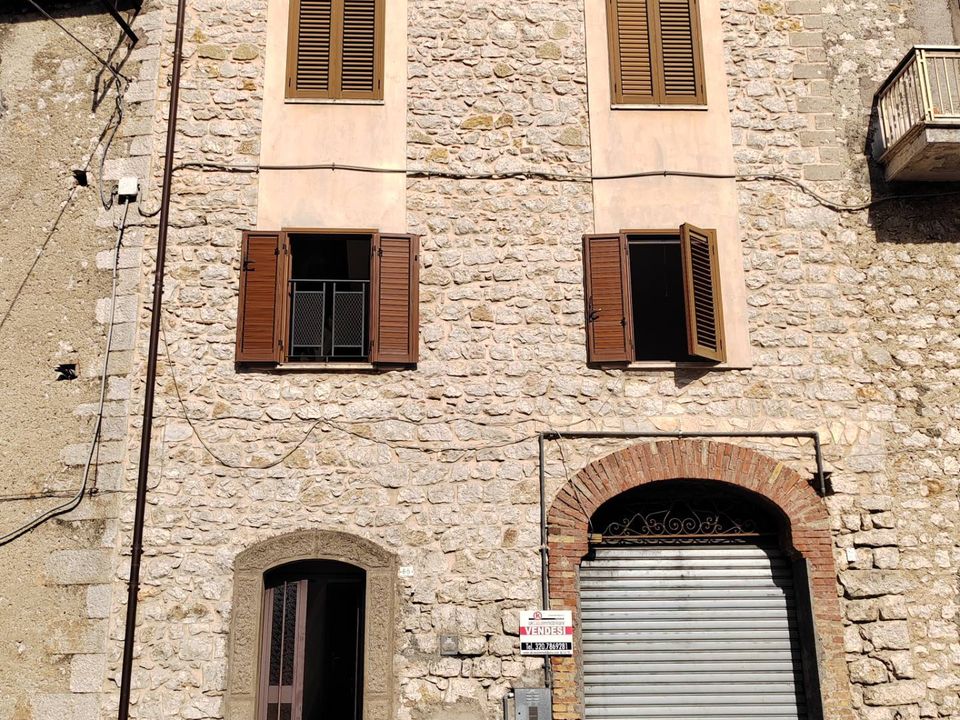 Erhvervsejendom i Vallecorsa, Frosinone - foto 1