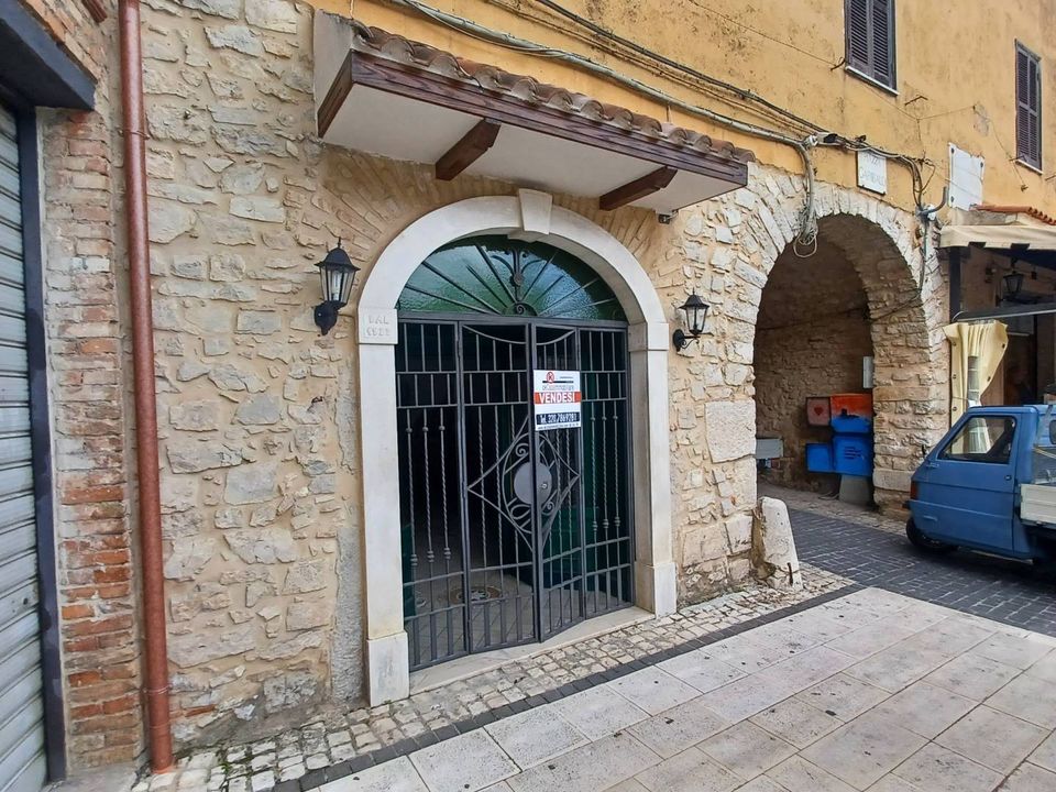 Erhvervsejendom i Sonnino, Latina - foto 5