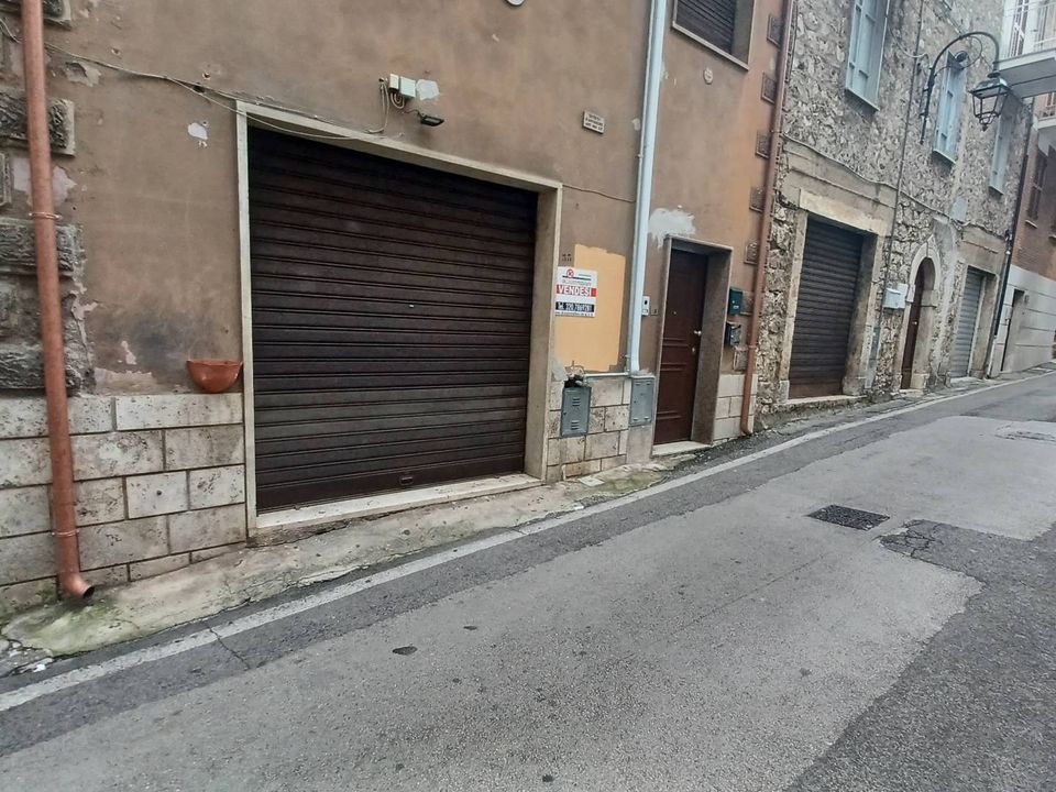 Erhvervsejendom i Sonnino, Latina - foto 2