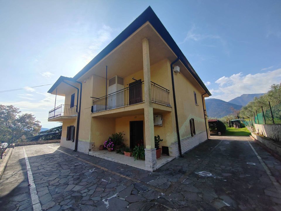 Villa i Maenza, Latina - bilde 1