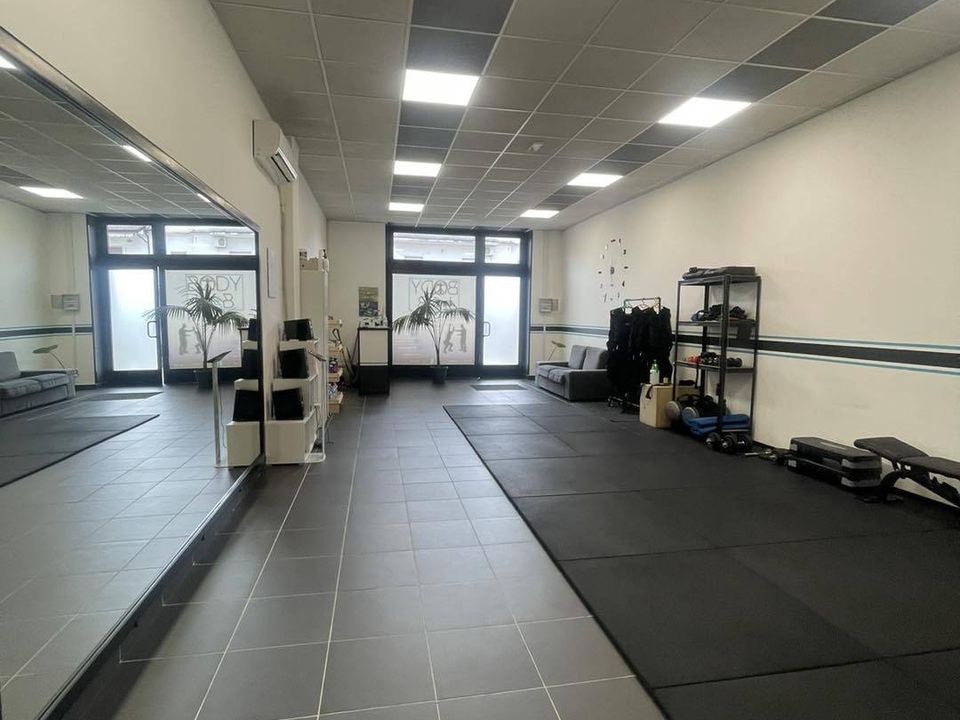 L'establiment comercial a Frosinone, Frosinone - foto 3