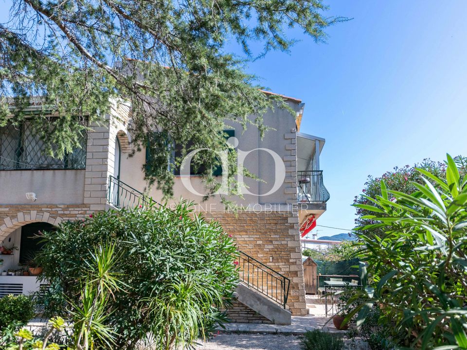 Lejlighed i La Ciotat, Bouches-du-Rhone - foto 1