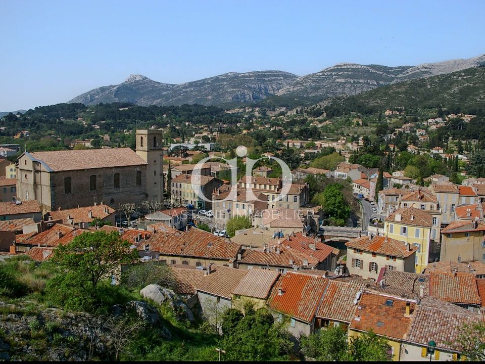 Erhvervsejendom i Roquevaire, Bouches-du-Rhone - foto 1