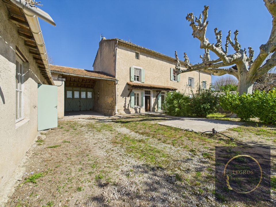 Villa in Le Thor, Vaucluse - photo 1