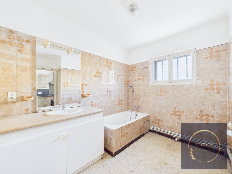 Villa in Le Thor, Vaucluse - photo 4