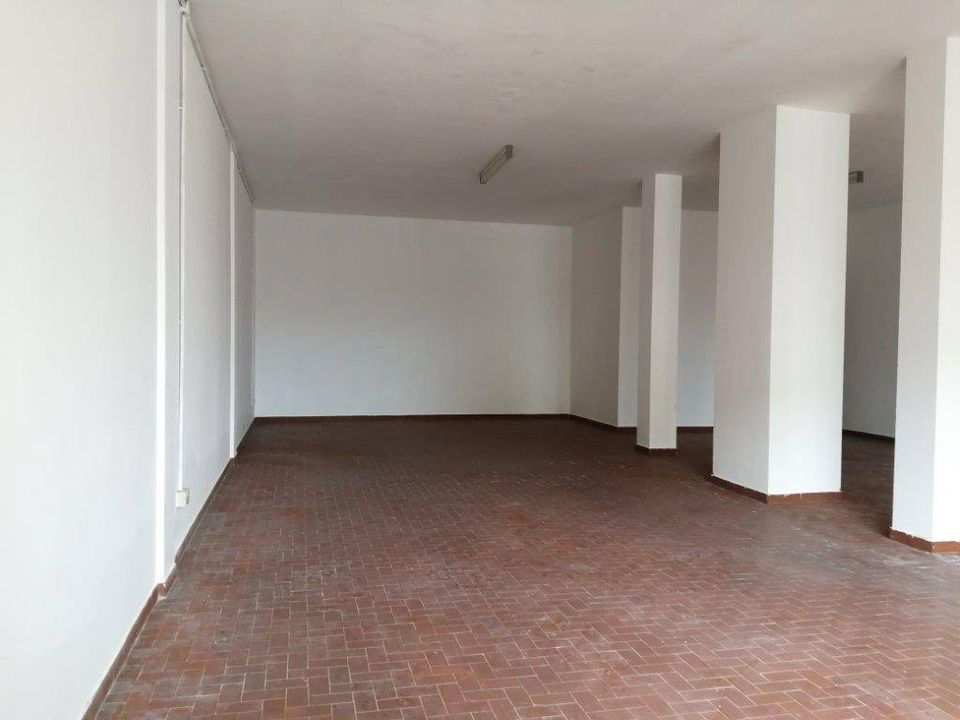 Erhvervsejendom i Ponsacco, Pisa - foto 1