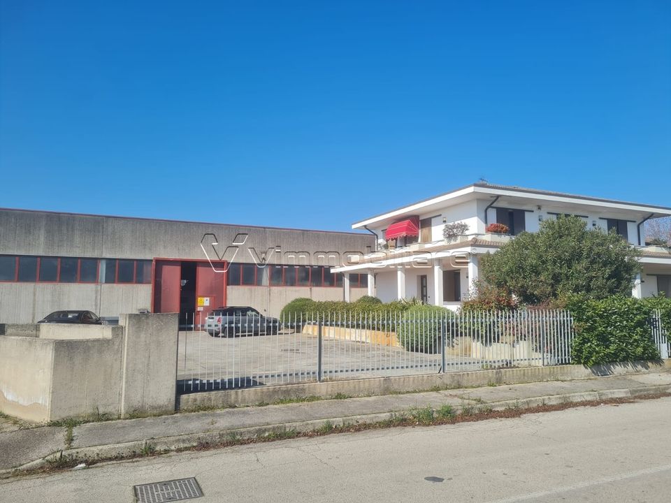 Erhvervsejendom i Ponso, Padua - foto 1
