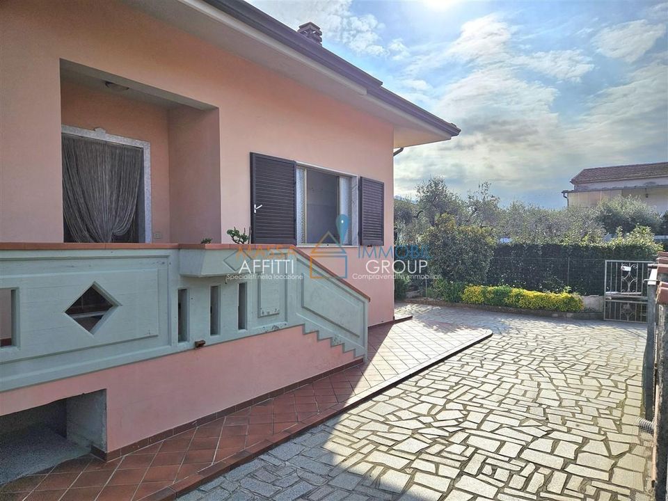 Byhus i Massa, Massa and Carrara - foto 3