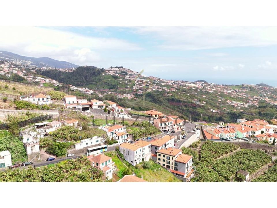 Helårsgrund i Camara de Lobos, Madeira - foto 1